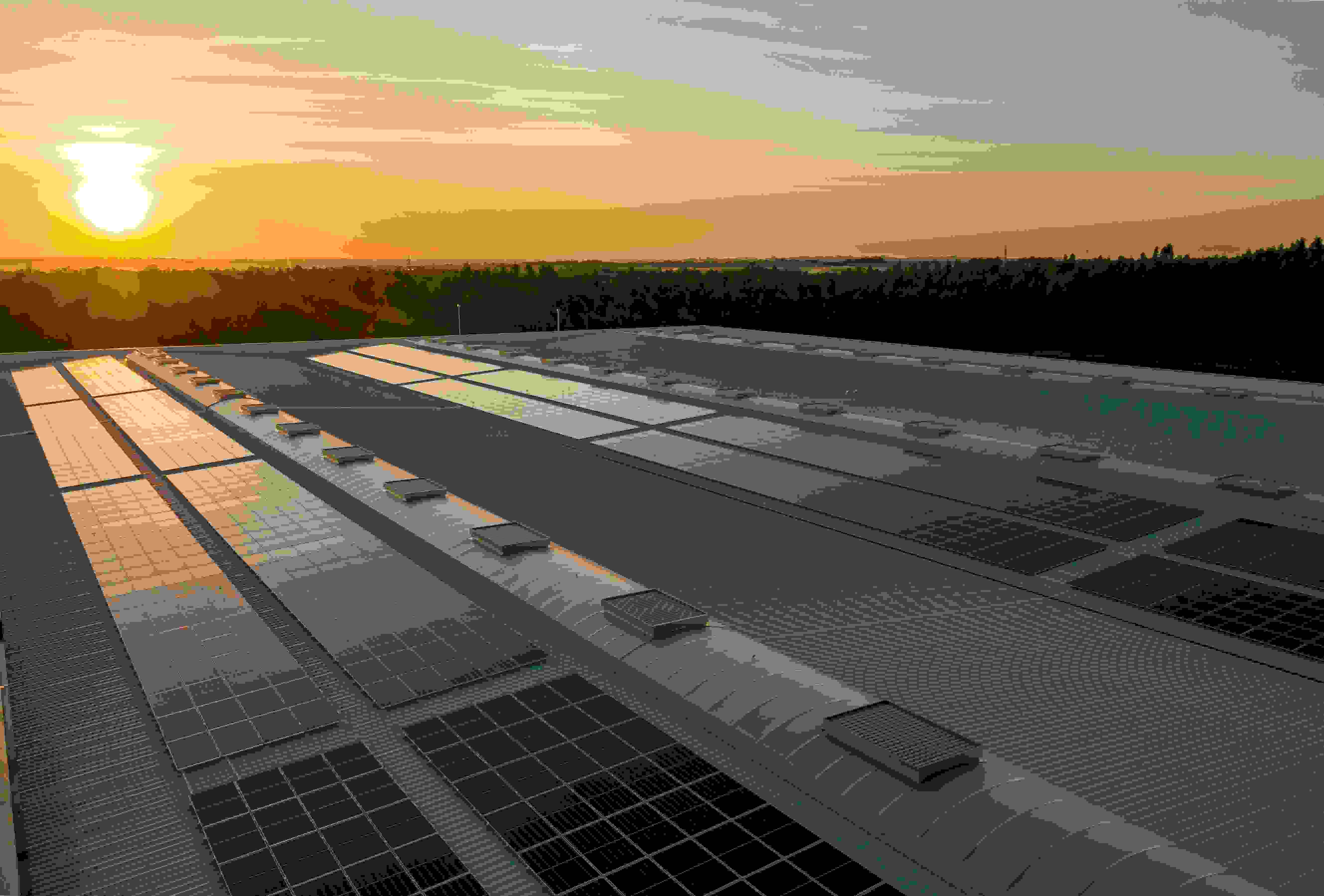 Navigating the Solar Landscape: Tips for Choosing the Right Solar Energy Solution for Your Community