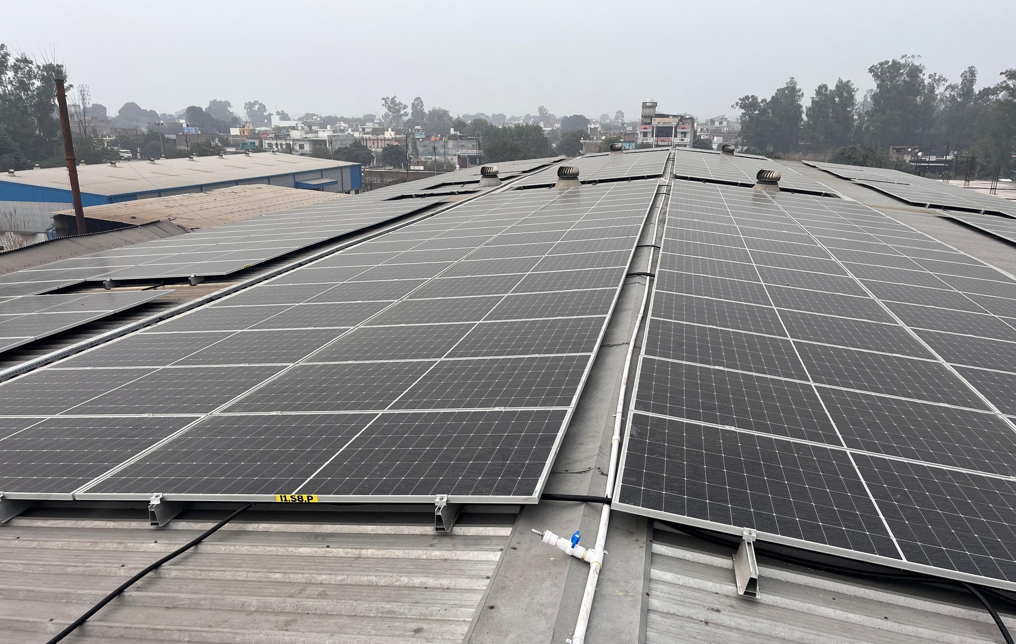 Driving Industrial Sustainability: Helium Solar’s 155kWp Rooftop Project in Kanpur Dehat